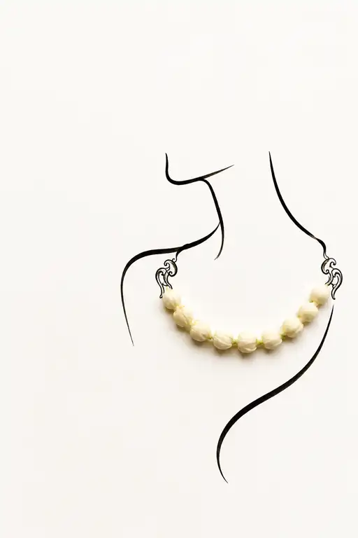 Necklace of Pure White Buds